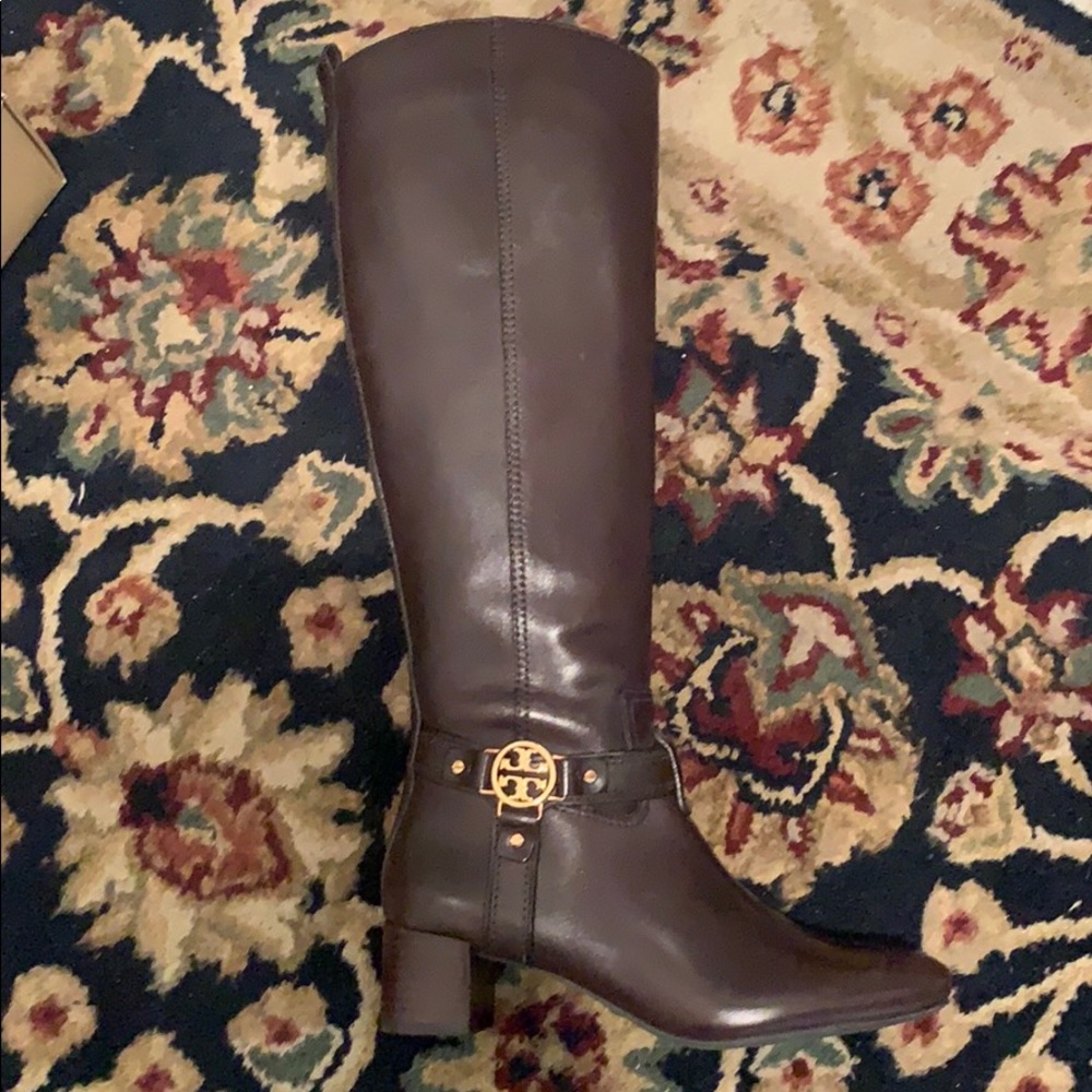 Never Worn - Tory Burch Boots